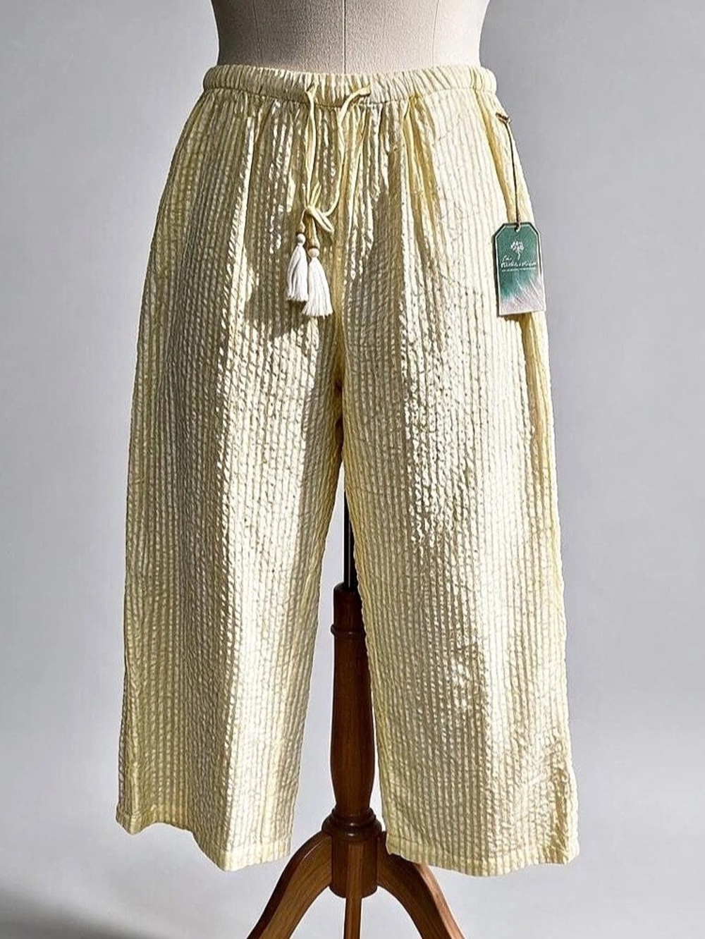 True Destinations - Striped Wide Leg Seersucker Pants - Yellow & White - NWT